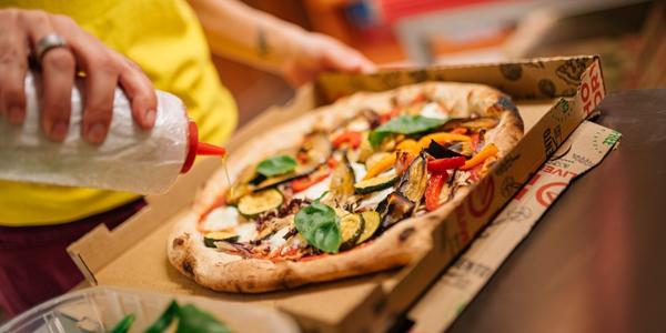Pizza appetitosa che invoglia